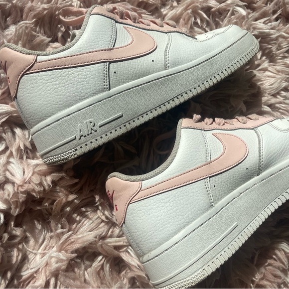 Nike Air Force 1 Pink and White Leather Sneaker Women’s Size 8 - Picture 7 of 11